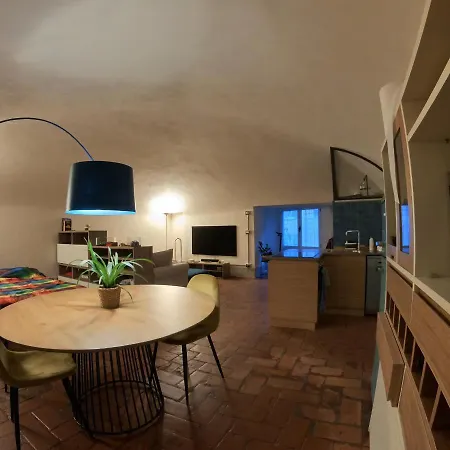 Antica Dimora Mascarella 1598 Historic Apartment ボローニャ